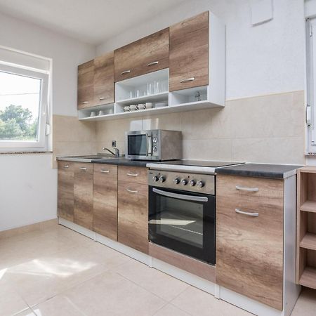 Plaza Ab Apartment Vir Bagian luar foto